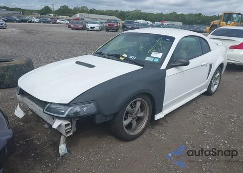 2000 Ford Mustang z USA, uszkodzony, nr VIN 1FAFP4049YF215052